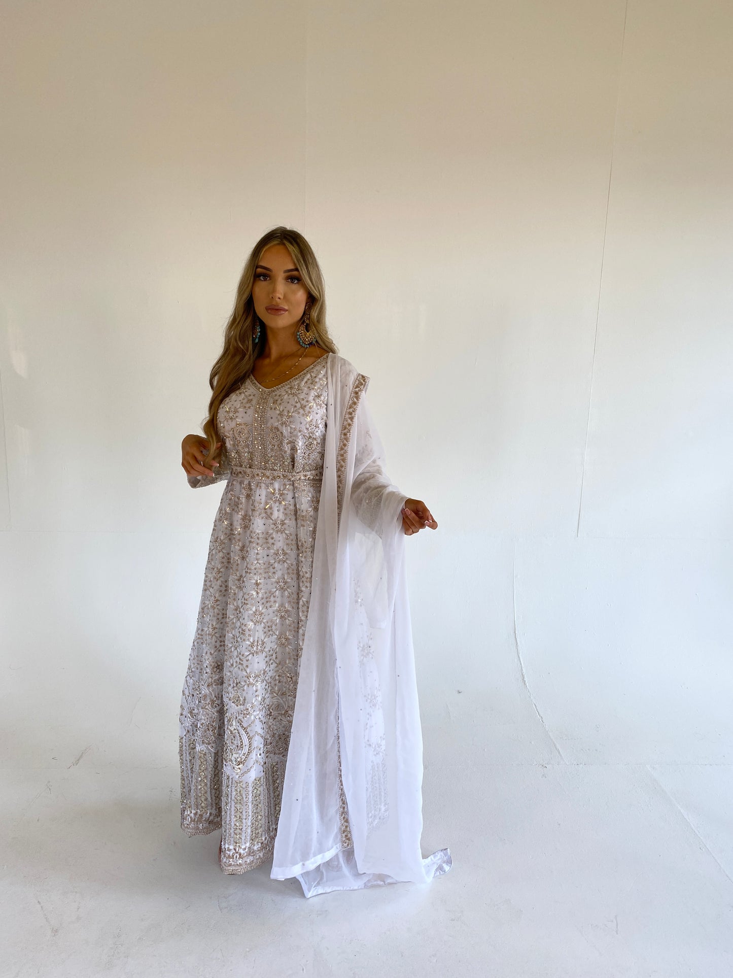 EIRA-KAYENAT PRET white style