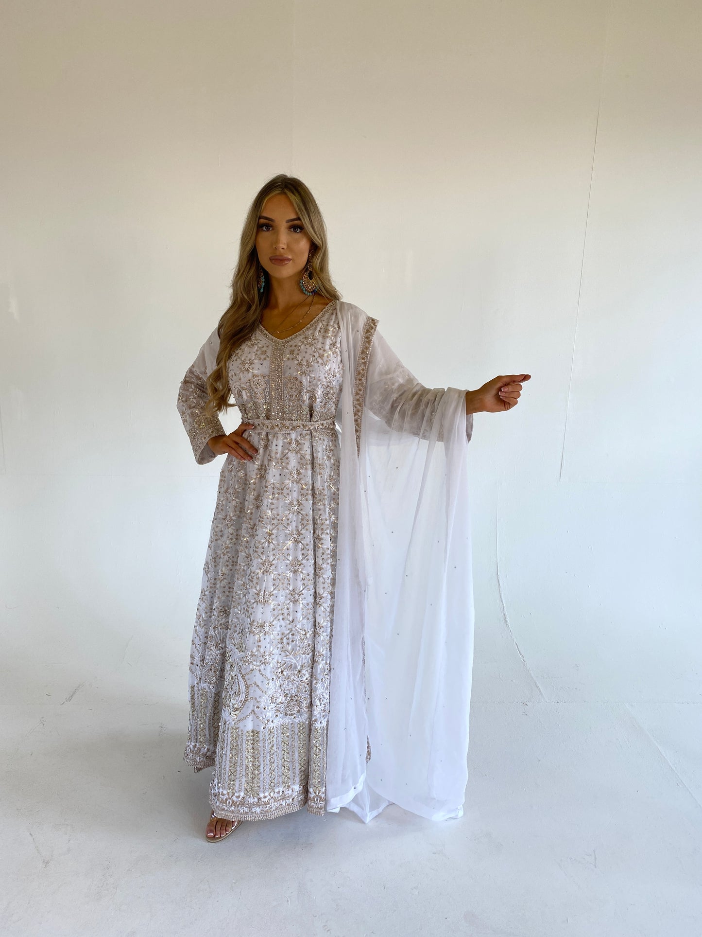 EIRA-KAYENAT PRET white style