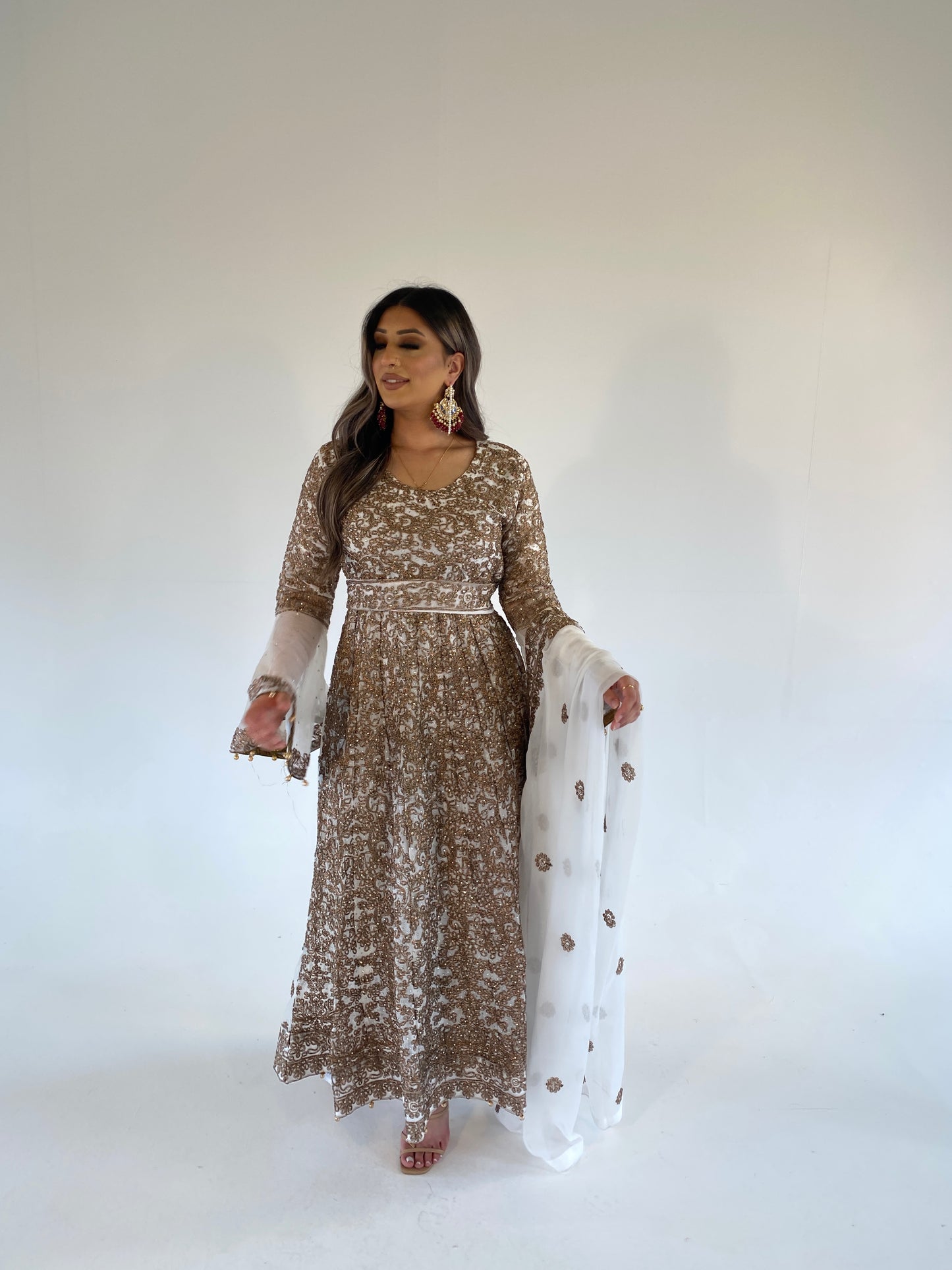 AYMANI white and bronze gold style
