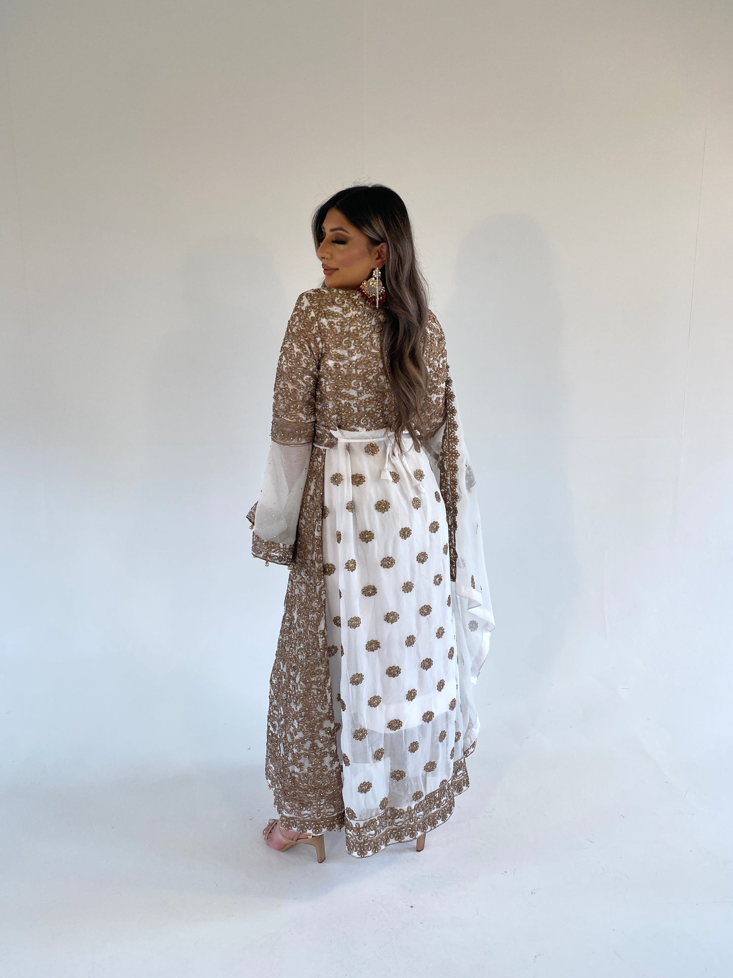 AYMANI white and bronze gold style