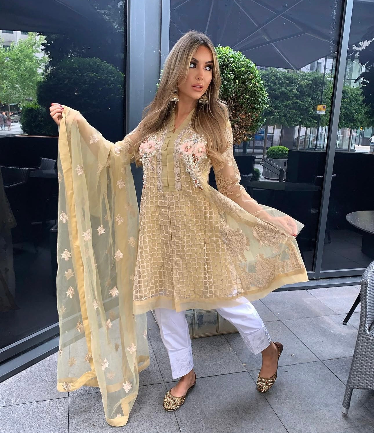 ADLA gold and white style